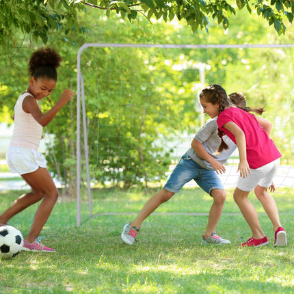 Fußballtor aus weißem Stahl