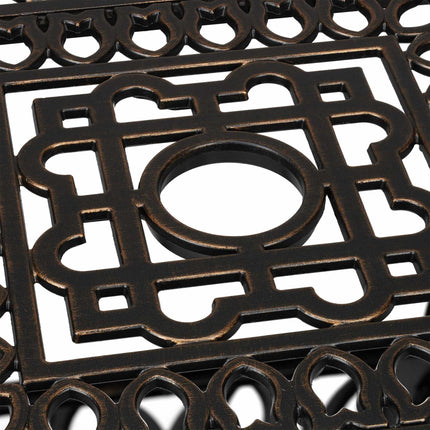 Quadratischer Gartentisch mit Schirmloch