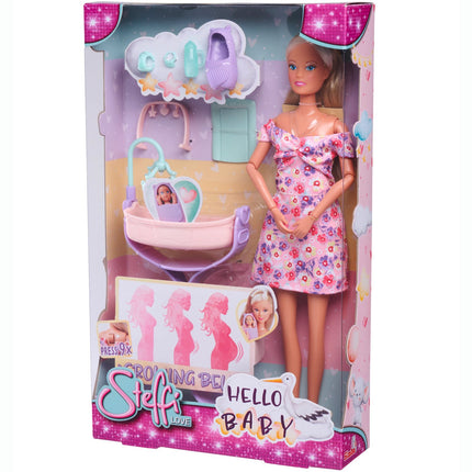 Steffi LOVE schwanger mit wachsendem Bauch