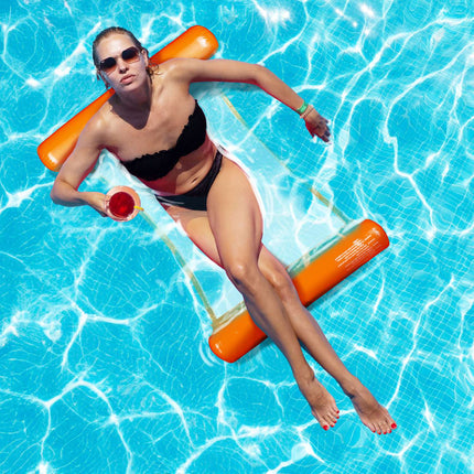 Schwimmhängematte mit Netz