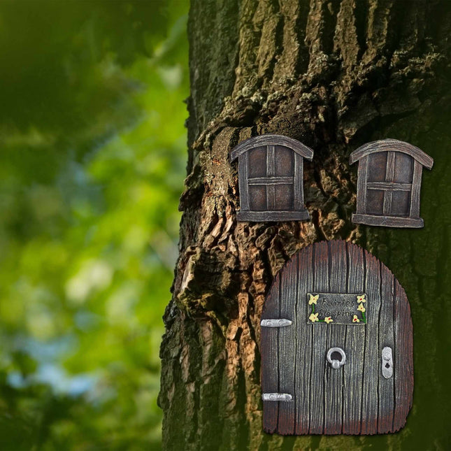 Arbres avec portes de fées