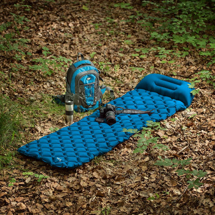 Tapis de voyage turquoise avec pompe, compact et léger