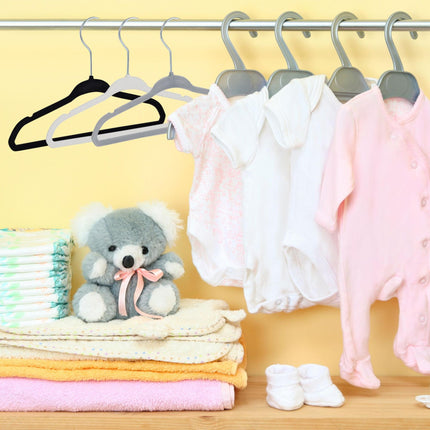Cintres en velours pour enfants