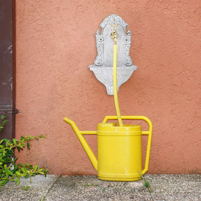 Fontaine murale de style antique