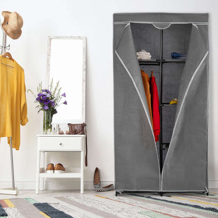 Kleiderschrank geschlossen