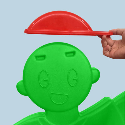 Warnfigur für Kinder mit roter Flagge