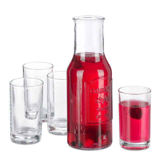 Wasserkaraffe mit Gläsern