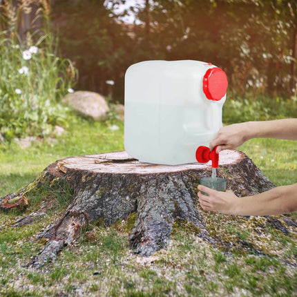 Wasserkrug mit Hahn