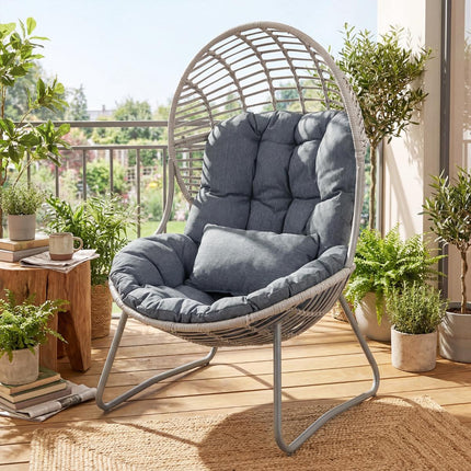 Fauteuil œuf en osier avec coussins amovibles et structure en métal