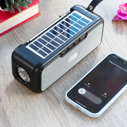 Kabelloser Lautsprecher mit Solarladung und LED-Taschenlampe Sunker InnovaGoods