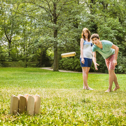 Mölkky Wurfspiel aus Holz – 12 Kegel, 1 Wurfholz, Box