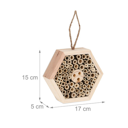 Insektenhotel aus Holz