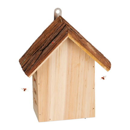 Maison de coccinelle en bois