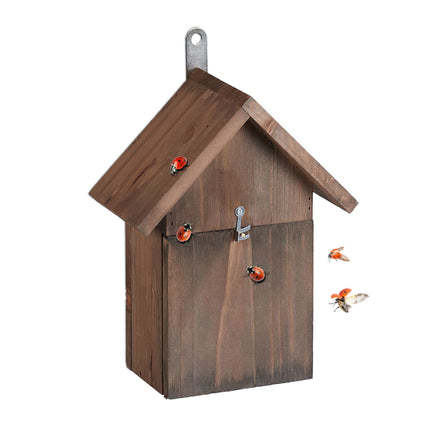 Maison de coccinelle en bois