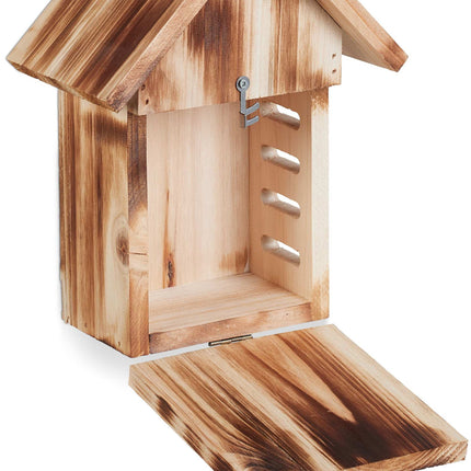 Maison de coccinelle en bois