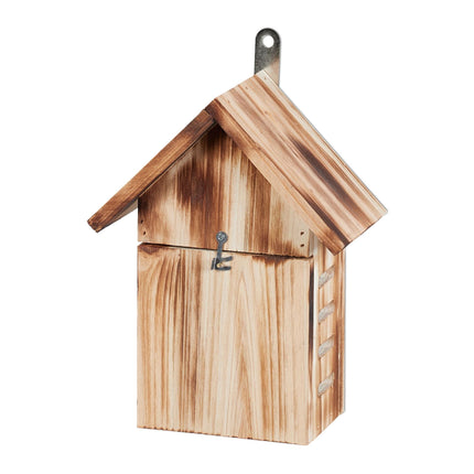 Maison de coccinelle en bois